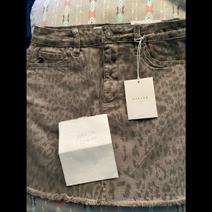 Kancan leopard skirt